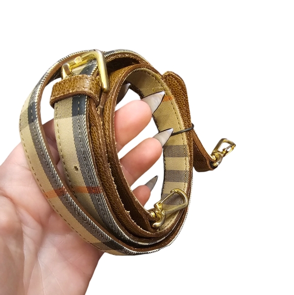 Burberrys Vintage Haymarket Check Crossbody Bag w/ COA - Picture 3 of 12